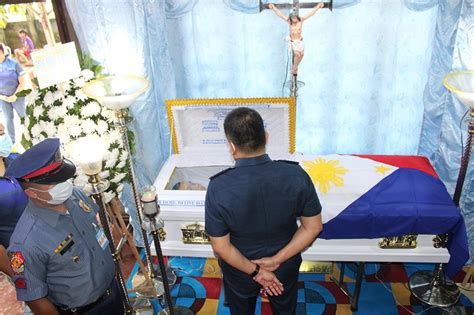 pinay scandal batangas|Pulis, 3 suspek patay sa engkwentro sa sabungan sa Batangas.